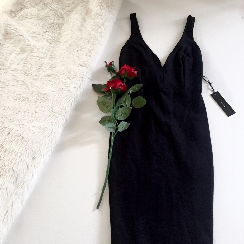 NWT LuLu’s Black Gracefully Yours Dress